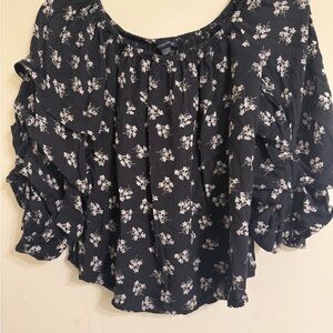American Eagle Outfitters Black Floral Blouse‎ XS